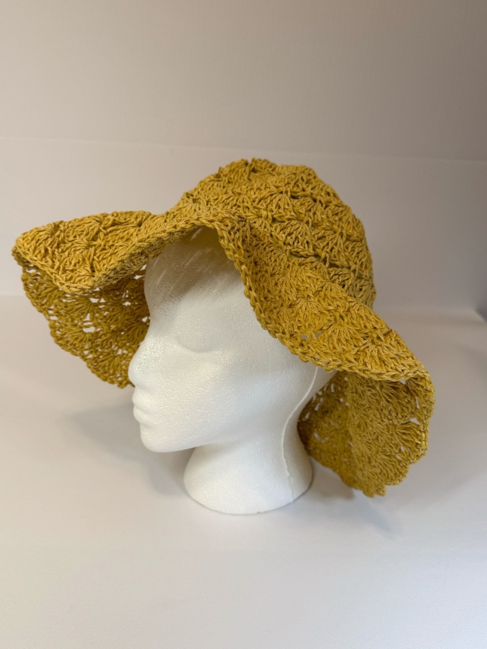 Raffaello Bettini Made in Italy Mustard Raffia Crochet Sun Hat 100% Paper